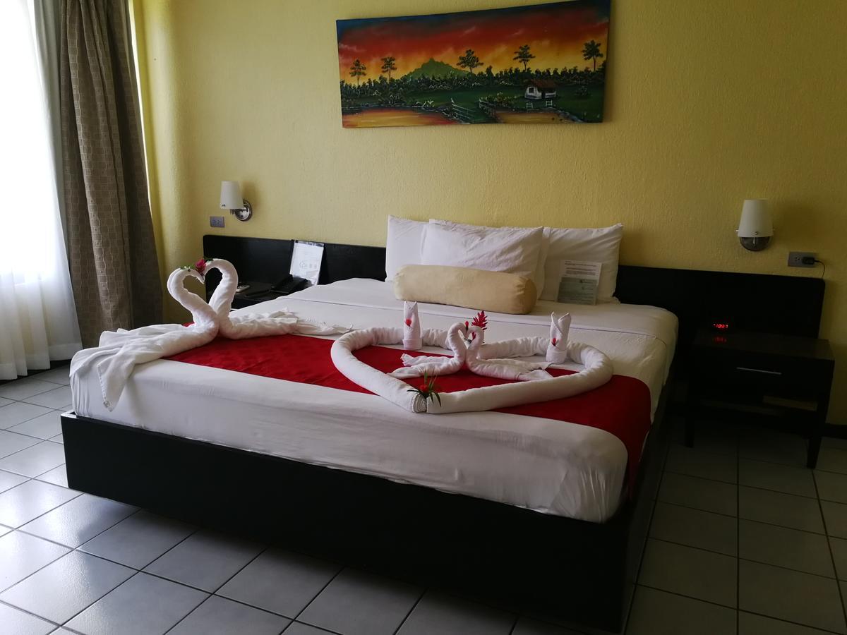 Best Western El Sitio Hotel & Casino Liberia Exterior photo